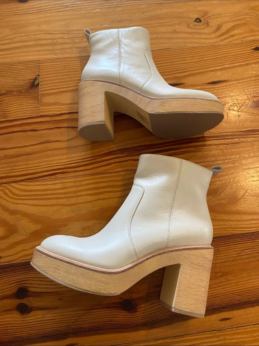 New Dolce Vita Cream Platform Ankle Boots with Side Zip
